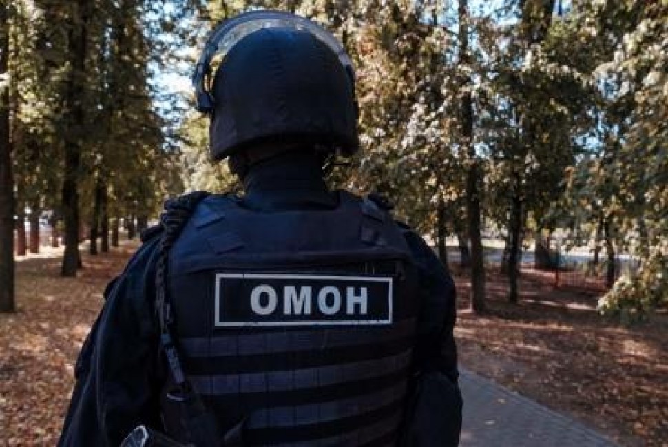 При силовой поддержке ОМОН Управления Росгвардии по Архангельской области задержан подозреваемый в наркопреступлении